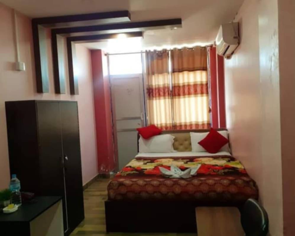 Hotel Prabhu Hetauda Kültér fotó